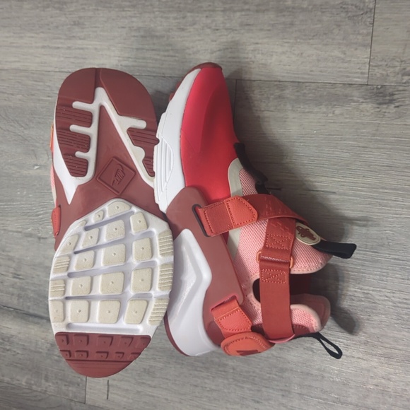 Nike Huarache City Sneakers - Picture 6 of 7